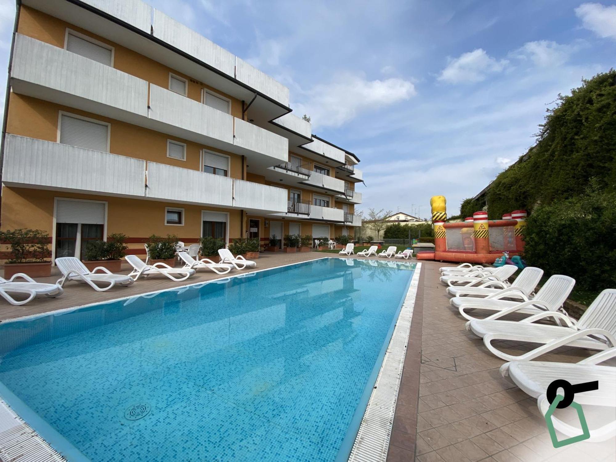 Hotiday Residence Garda Песк'єра-дель-Гарда Екстер'єр фото